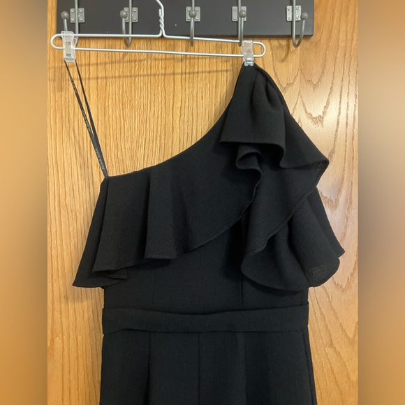 Black Halo Kallan Ruffle Jumpsuit NWT - Picture 5 of 16